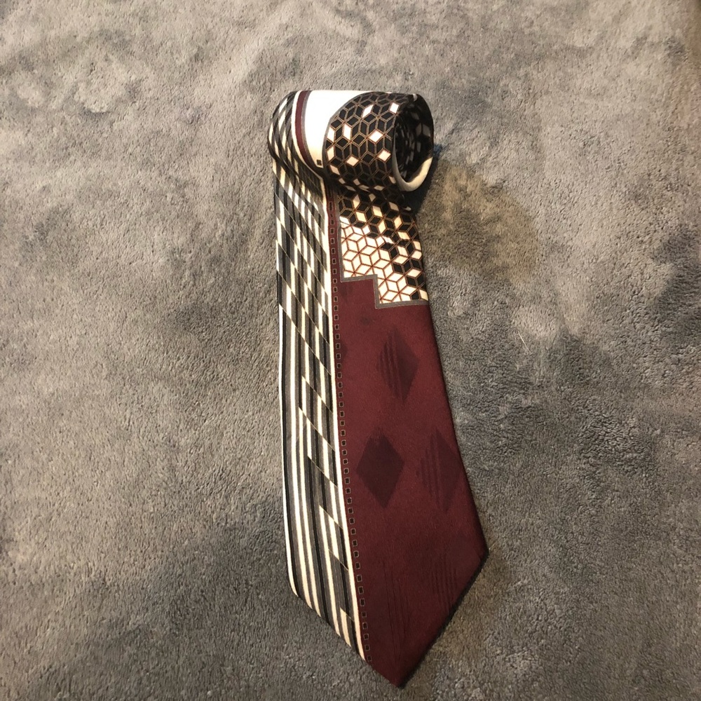 Louis Feraud 100% Italian Silk Neck Tie